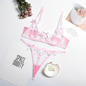 Lingerie com bordado em flores