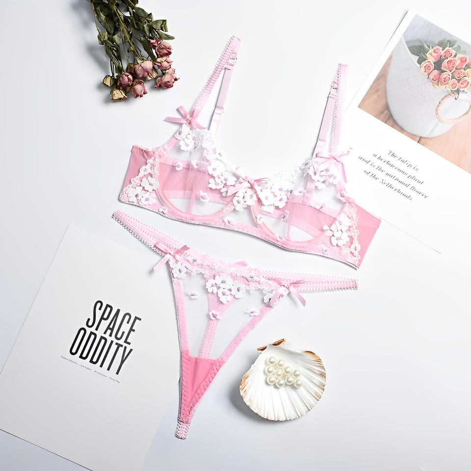 Lingerie com bordado em flores