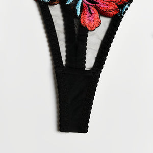 Lingerie Sexy com bordados em flores e cinta liga