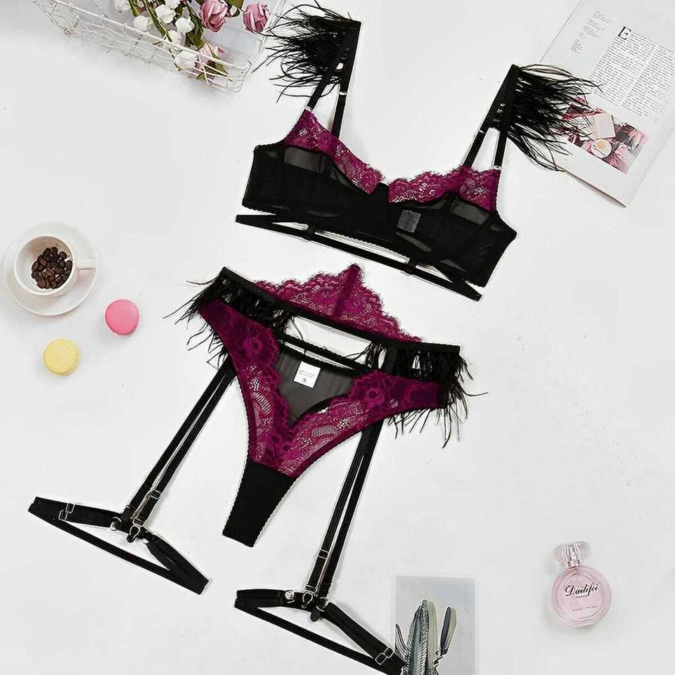 Lingerie com ligas de pernas (não acompanha luvas)