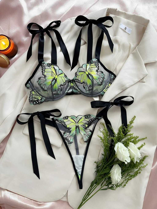 Lingerie com bordados em borboleta e amarrações na lateral 