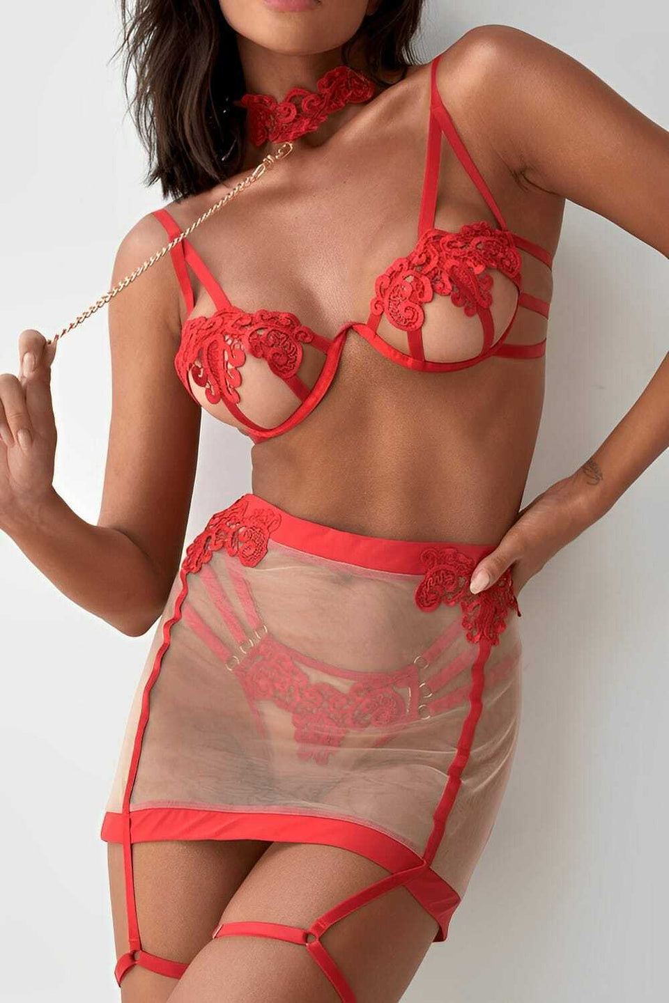 Lingerie transparente com saia e ligas de perna 