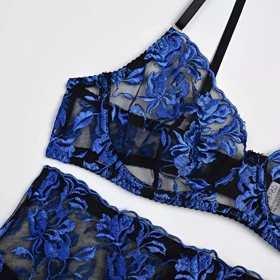 Lingerie com bordado em flores