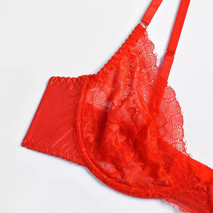 Lingerie com cinta liga e gargantilha