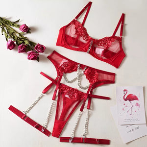 Lingerie com detalhes em corrente