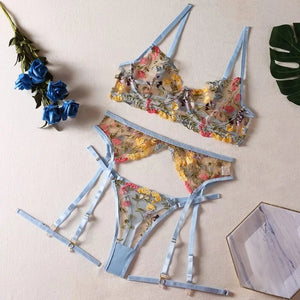 Lingerie com bordado em flores