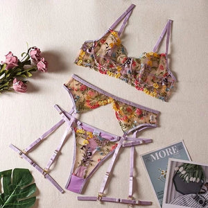 Lingerie com bordado em flores