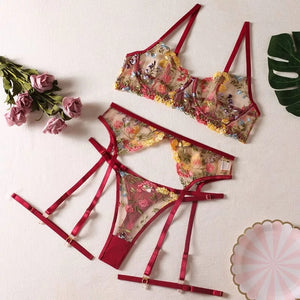 Lingerie com bordado em flores