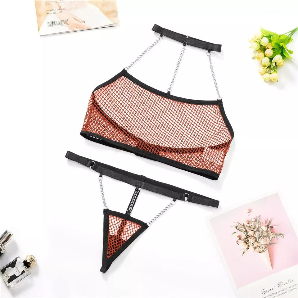 Lingerie transparente com detalhes em corrente