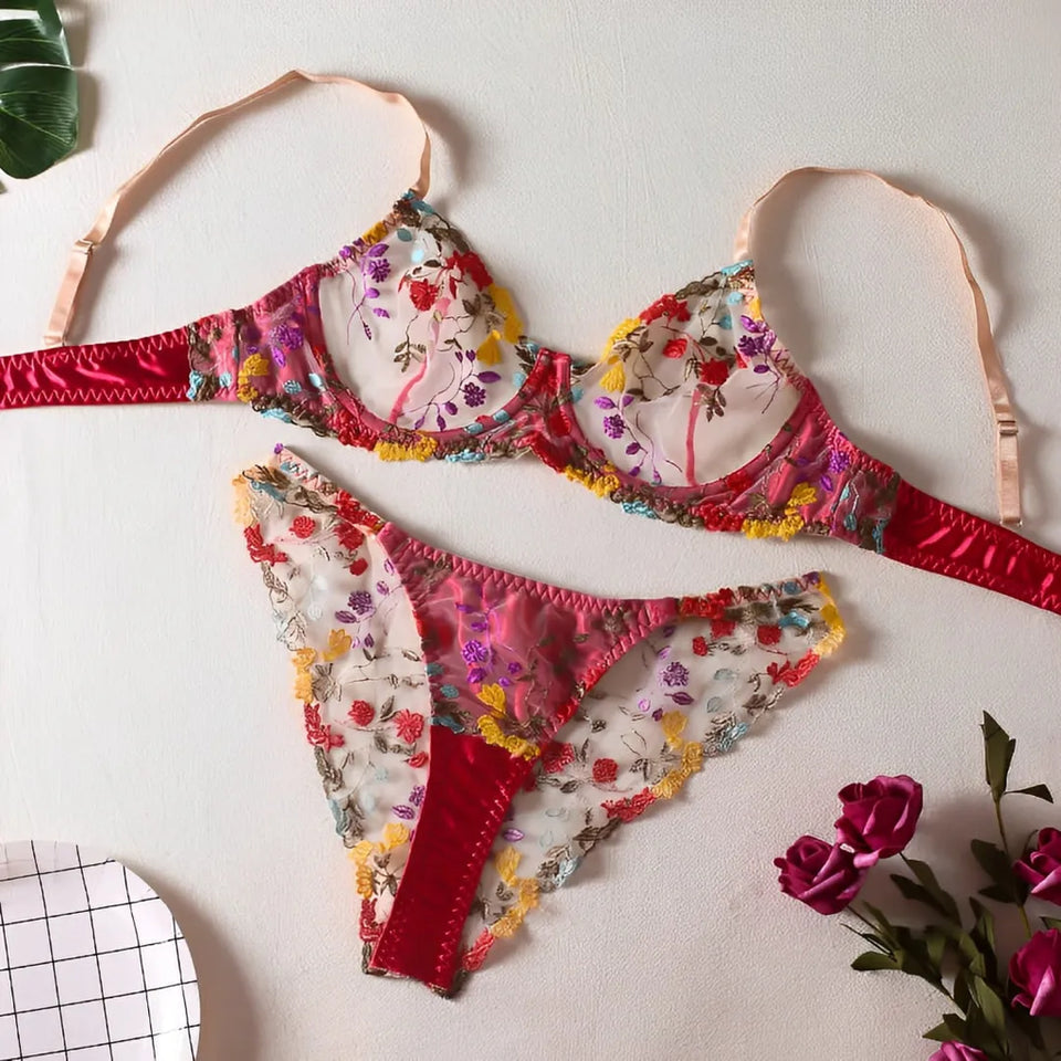 Lingerie com bordado em flores