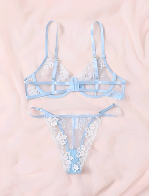 Lingerie com bordado em flores (calcinha com regulagem na lateral)