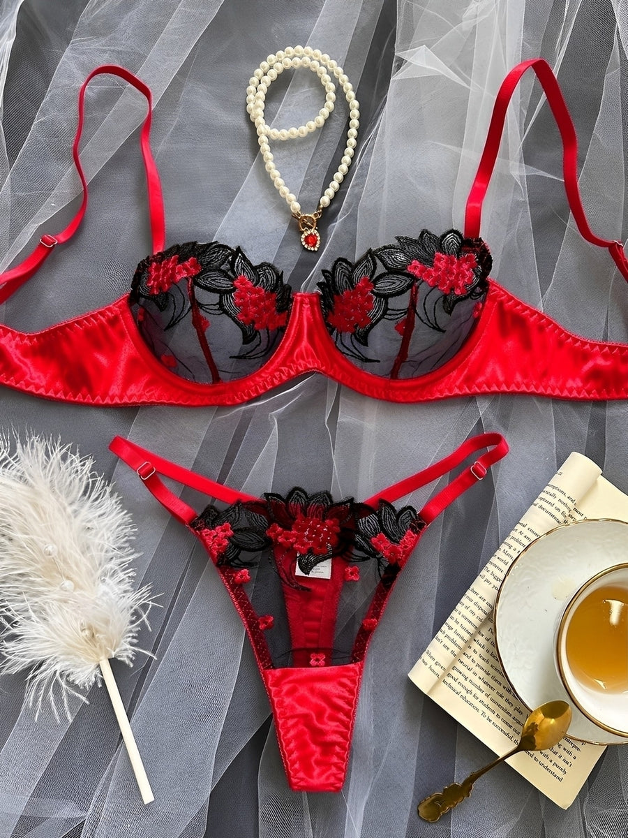 Lingerie com bordados e calcinha com regulagem 