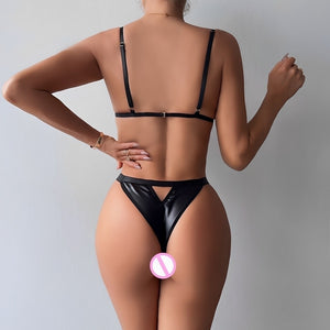 Lingerie com tapa seios