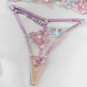 Lingerie transparente com bordado em flores (calcinha com regulagem)