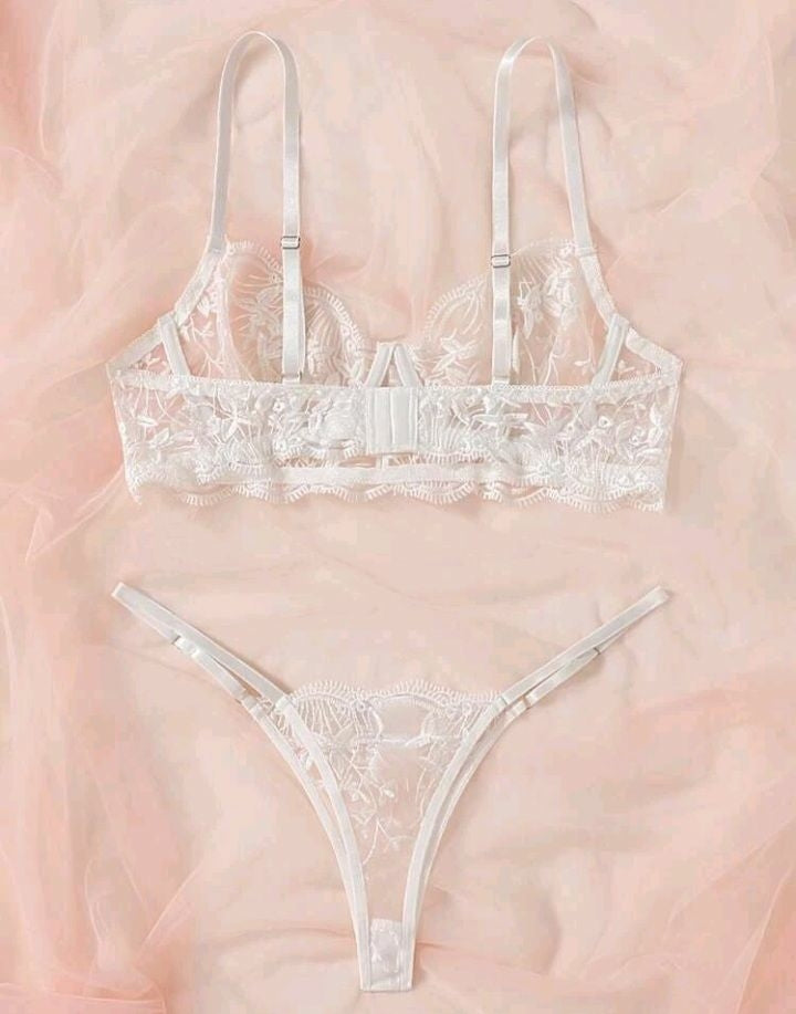 Lingerie Transparente com regulagem na calcinha