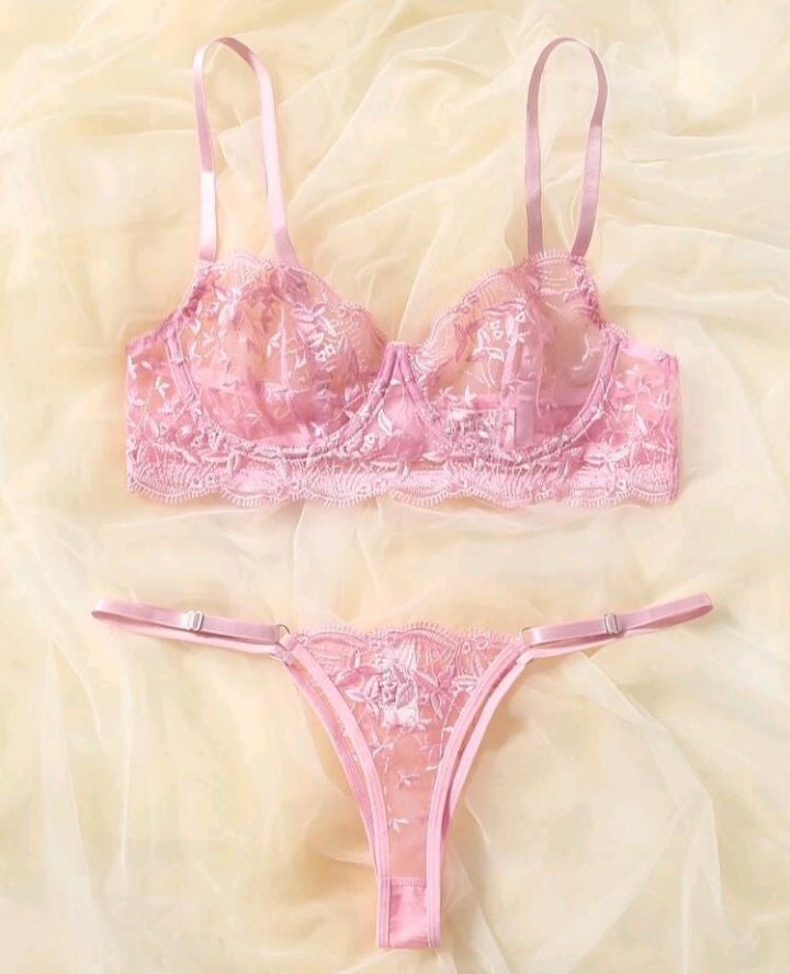 Lingerie Transparente com regulagem na calcinha