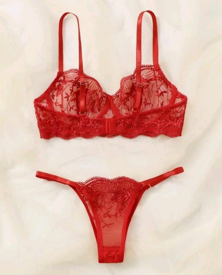 Lingerie Transparente com regulagem na calcinha