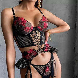 Lingerie com bordado em flores