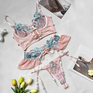 Lingerie com bordado em flores