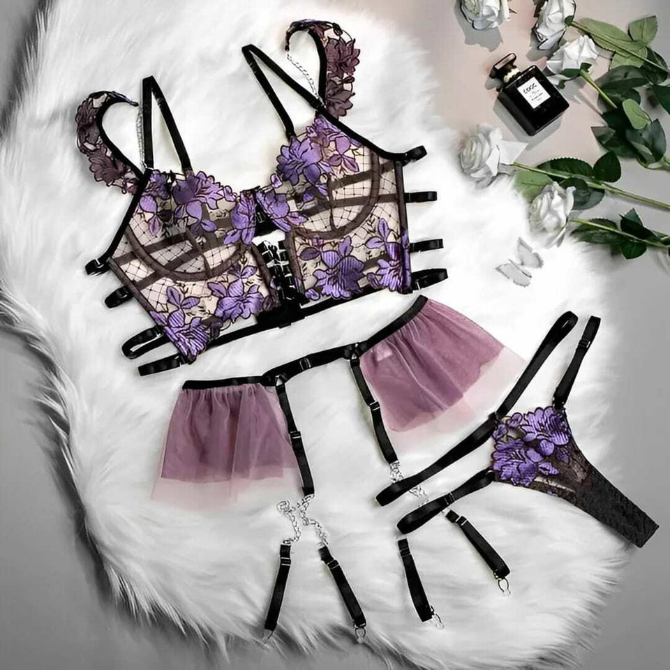 Lingerie com cinta liga