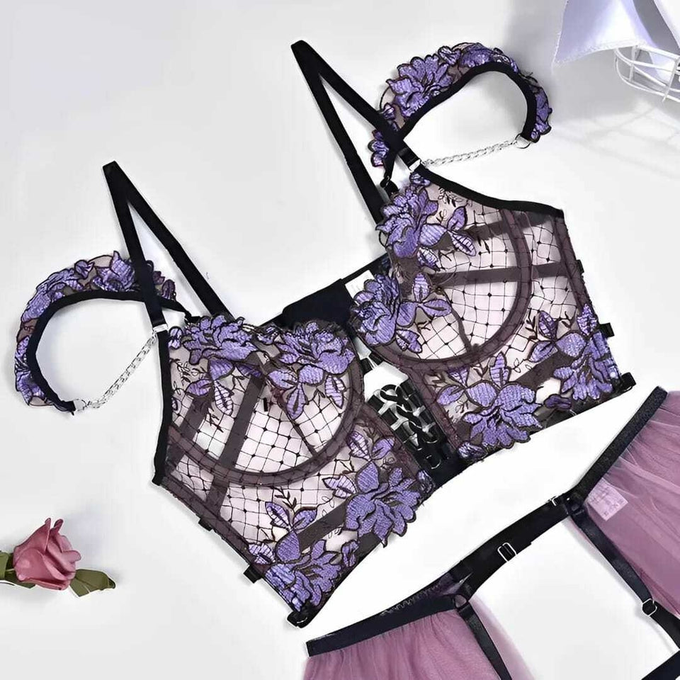 Lingerie com cinta liga